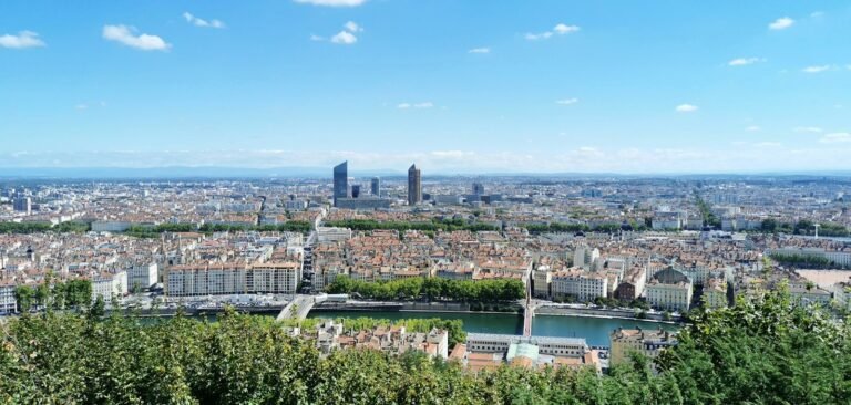 Flocage coupe-feu Lyon : bâtiments tertiaires et logements de Part-Dieu et Villeurbanne